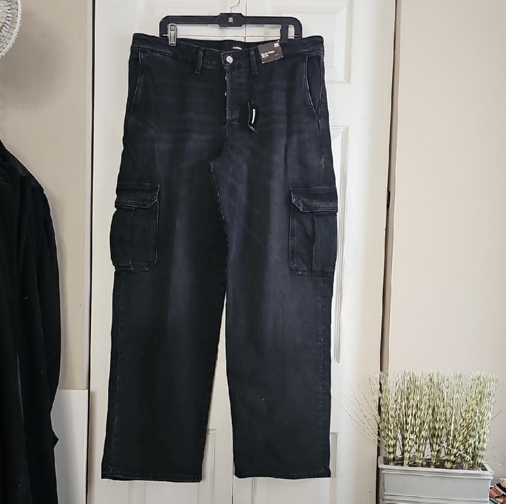 Women's EXPRESS Black Cargo Jeans/Pants Sz 14R Relaxed Straight READ!